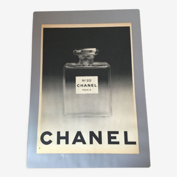 Vintage advertising to frame Chanel n22