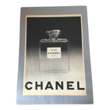 Vintage advertising to frame Chanel n22