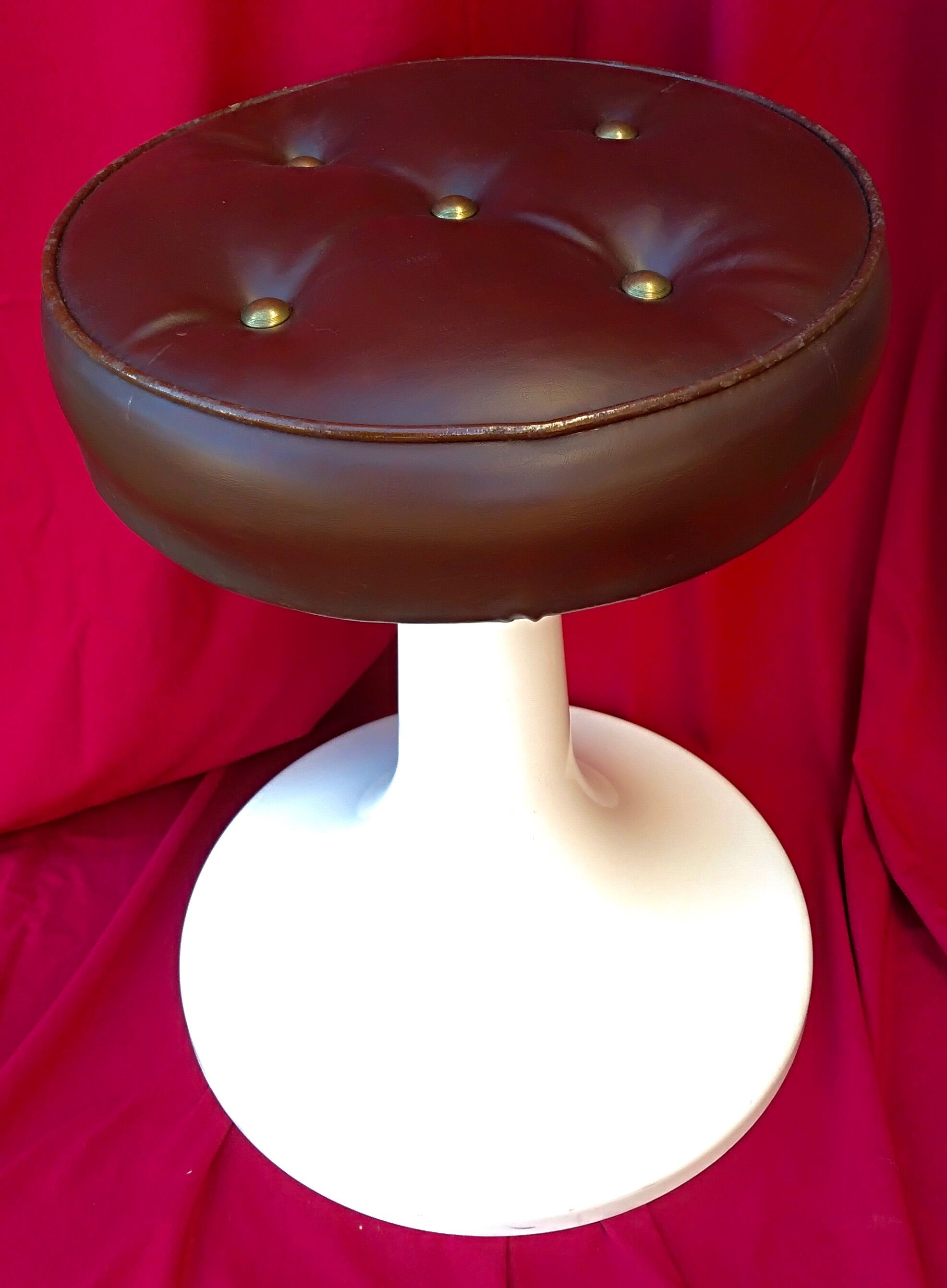 Seventies tulip foot stool