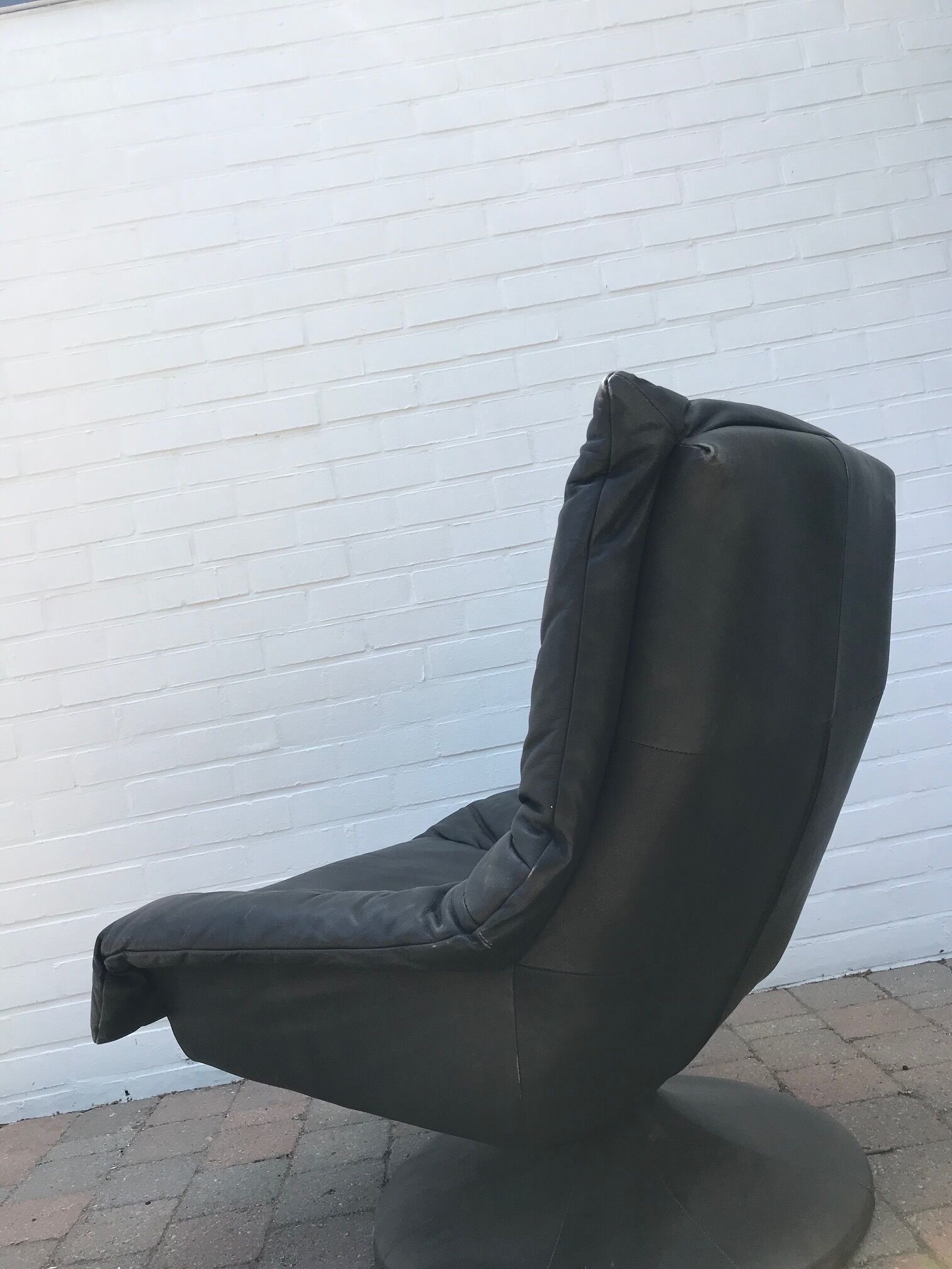 80s leather armchair