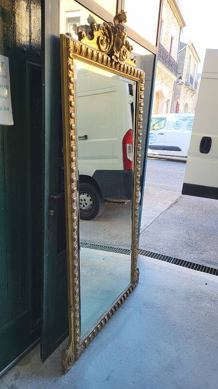 LARGE GOLDEN BEVELLED MIRROR WITH HEAD REF JE