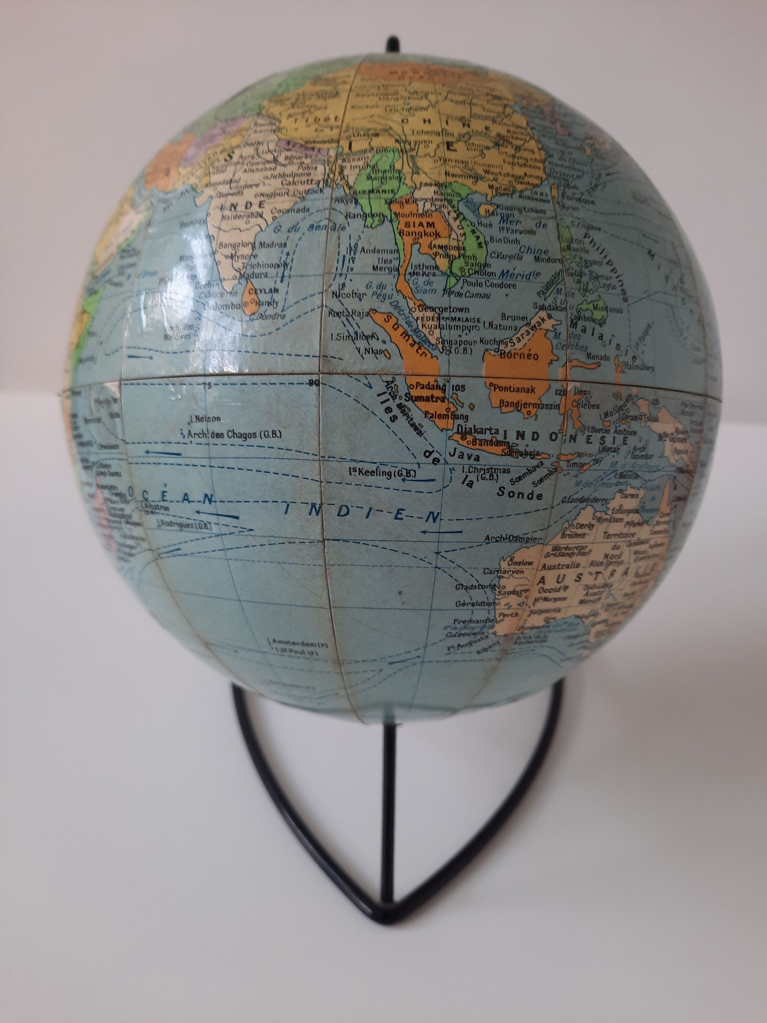 Vintage globe 50/60