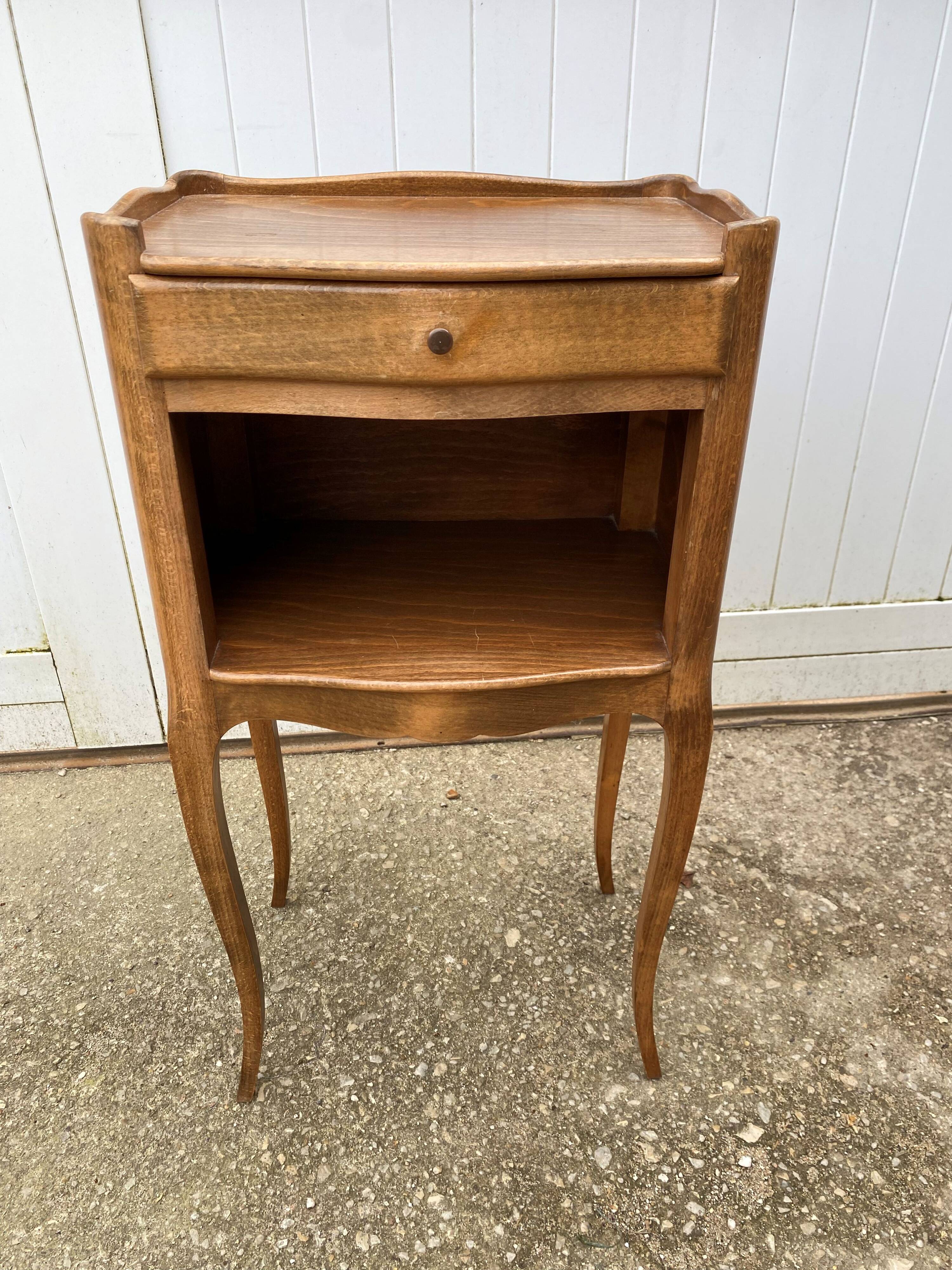 Louis XV style bedside table with 1 drawer