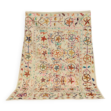 Tapis kilim suzani motifs brodés multicolores – 240x170 cm