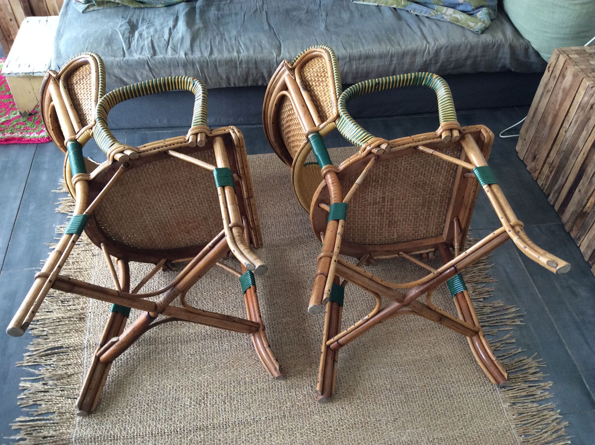 Paire de fauteuils en rotin