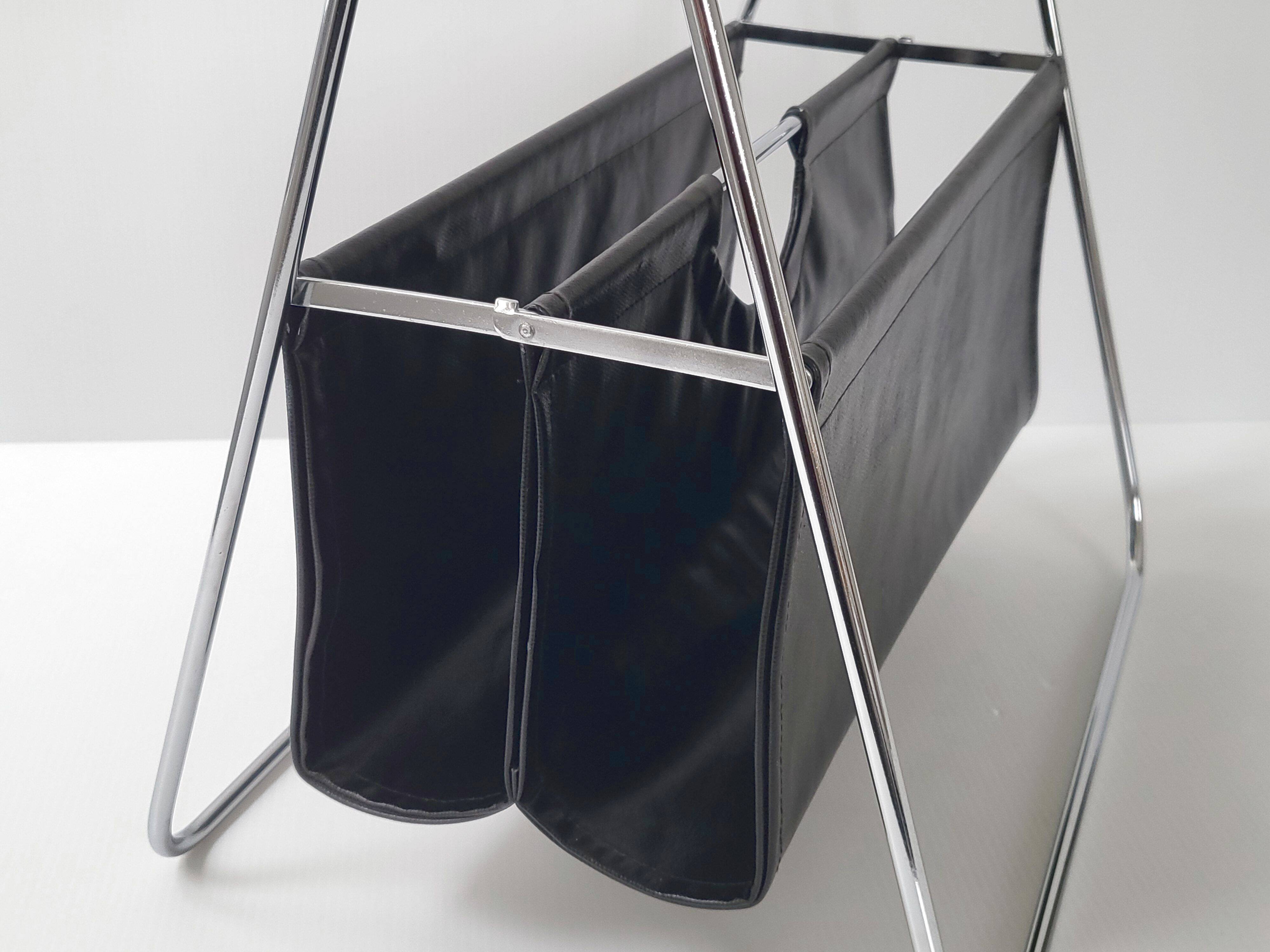 Vintage magazine rack 1960