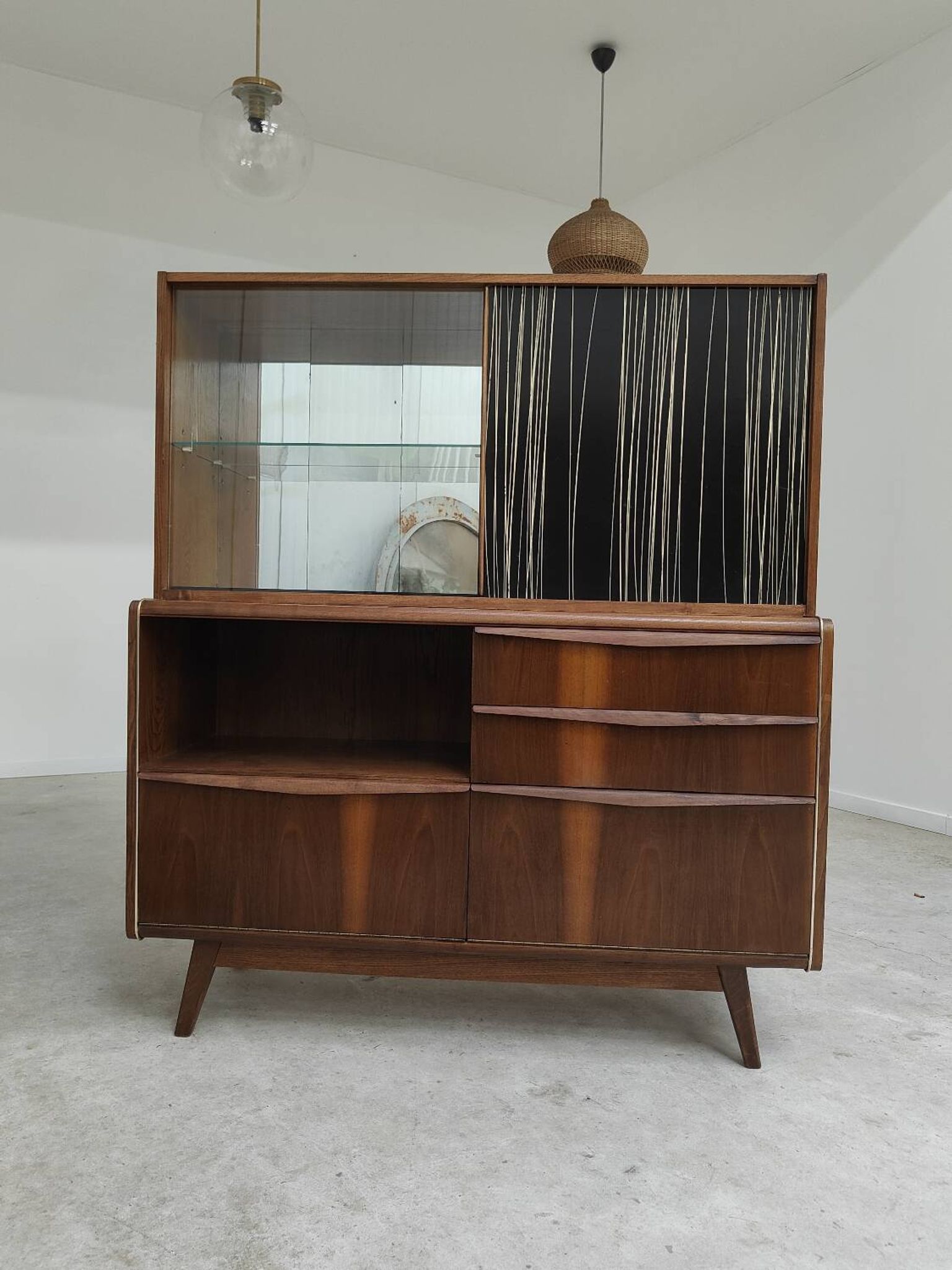 Buffet vaisselier U372/386 B.Landsman et H.Nepozitek pour Jitona 1960