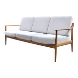 Knoll Antimott Sofa walnut