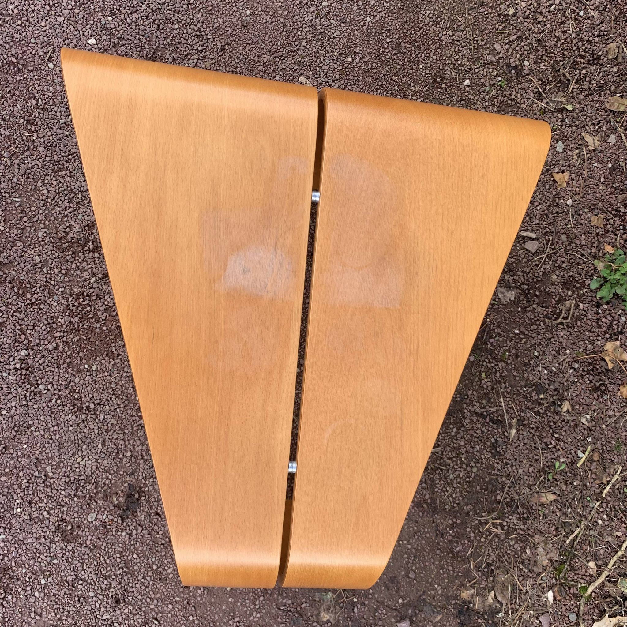 Table d’appoint trapézoïdale scandinave