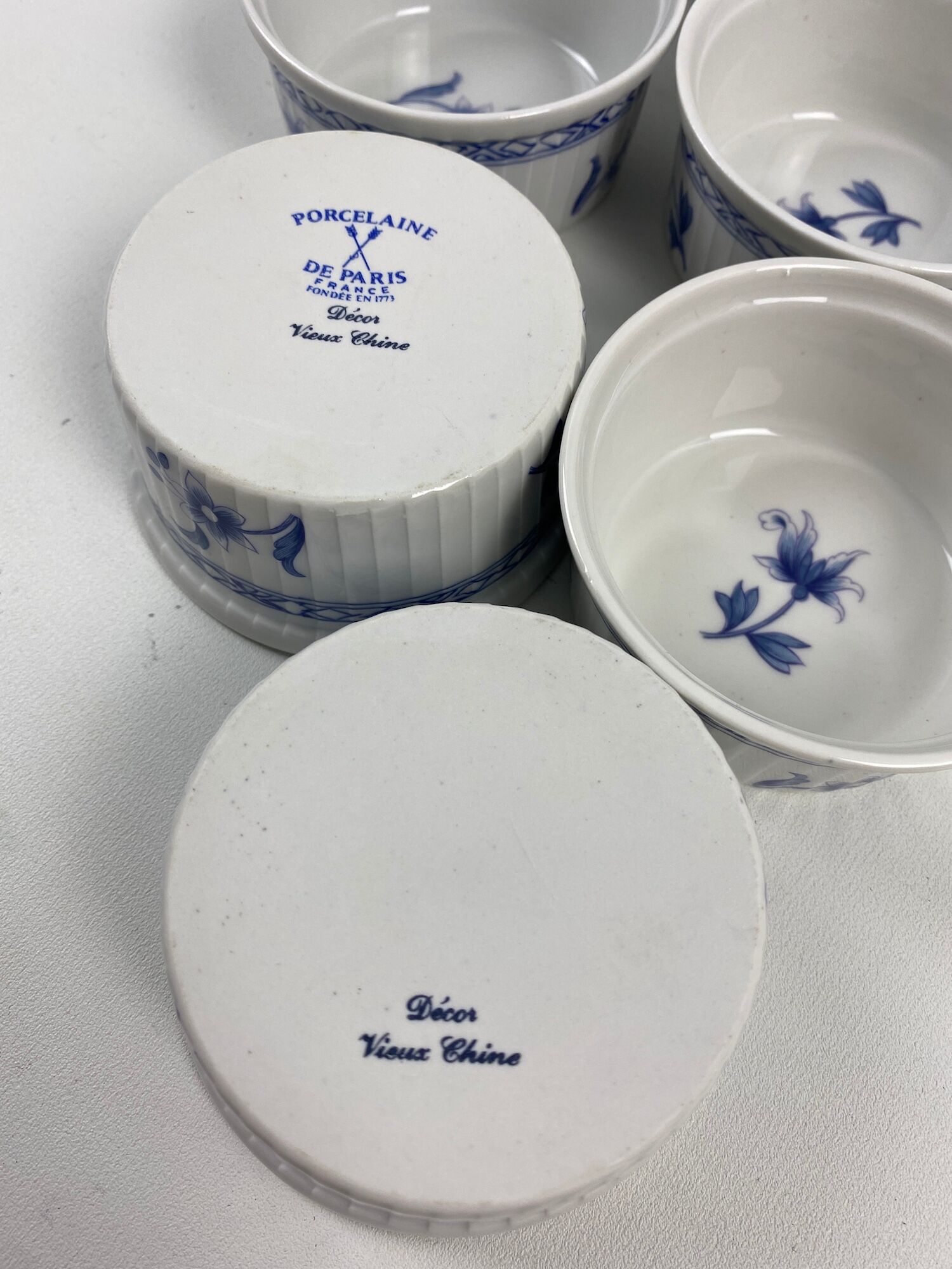 7 ramekins Porcelaine de Paris décor Old China