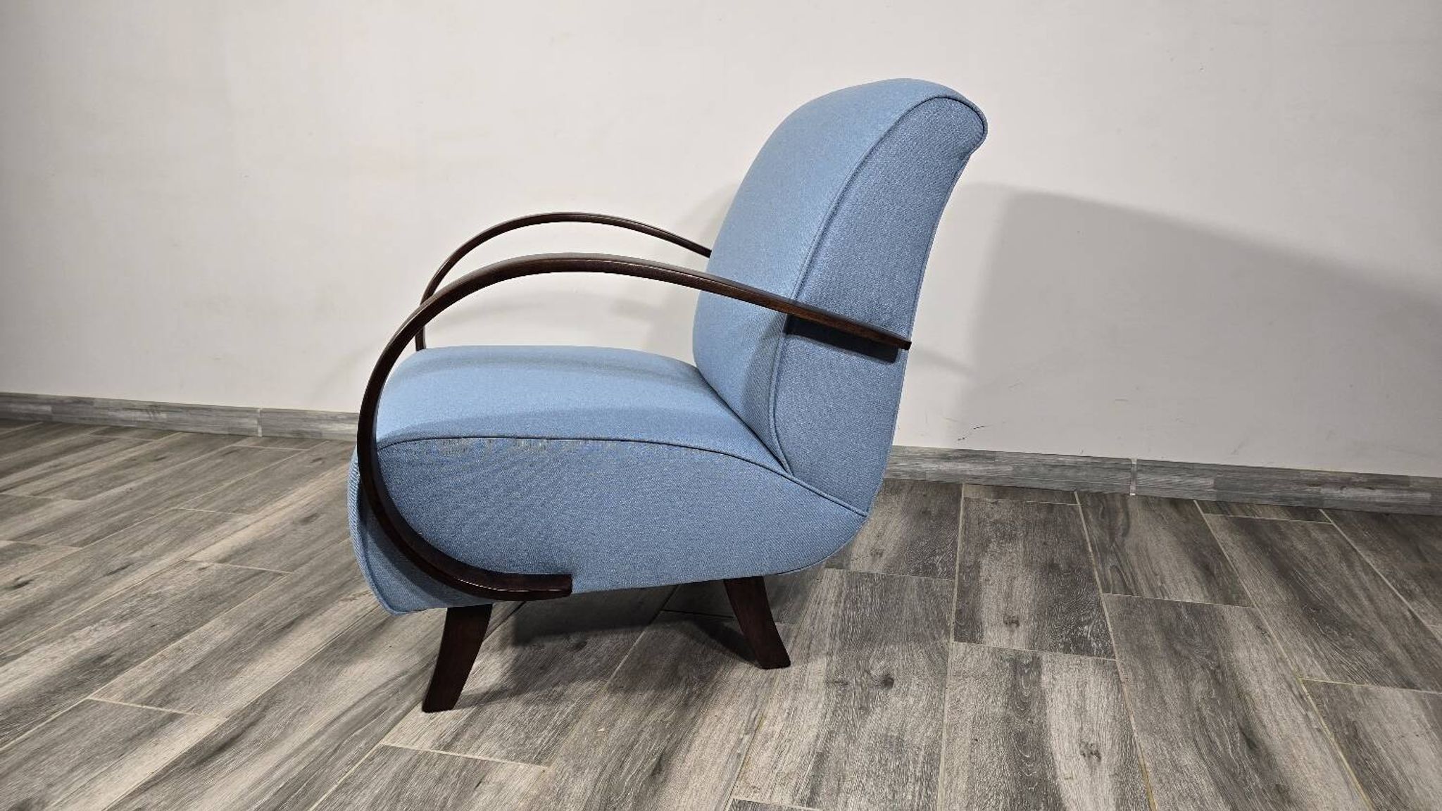 Fauteuil Art Déco par Jindrich Halabala, 1940s