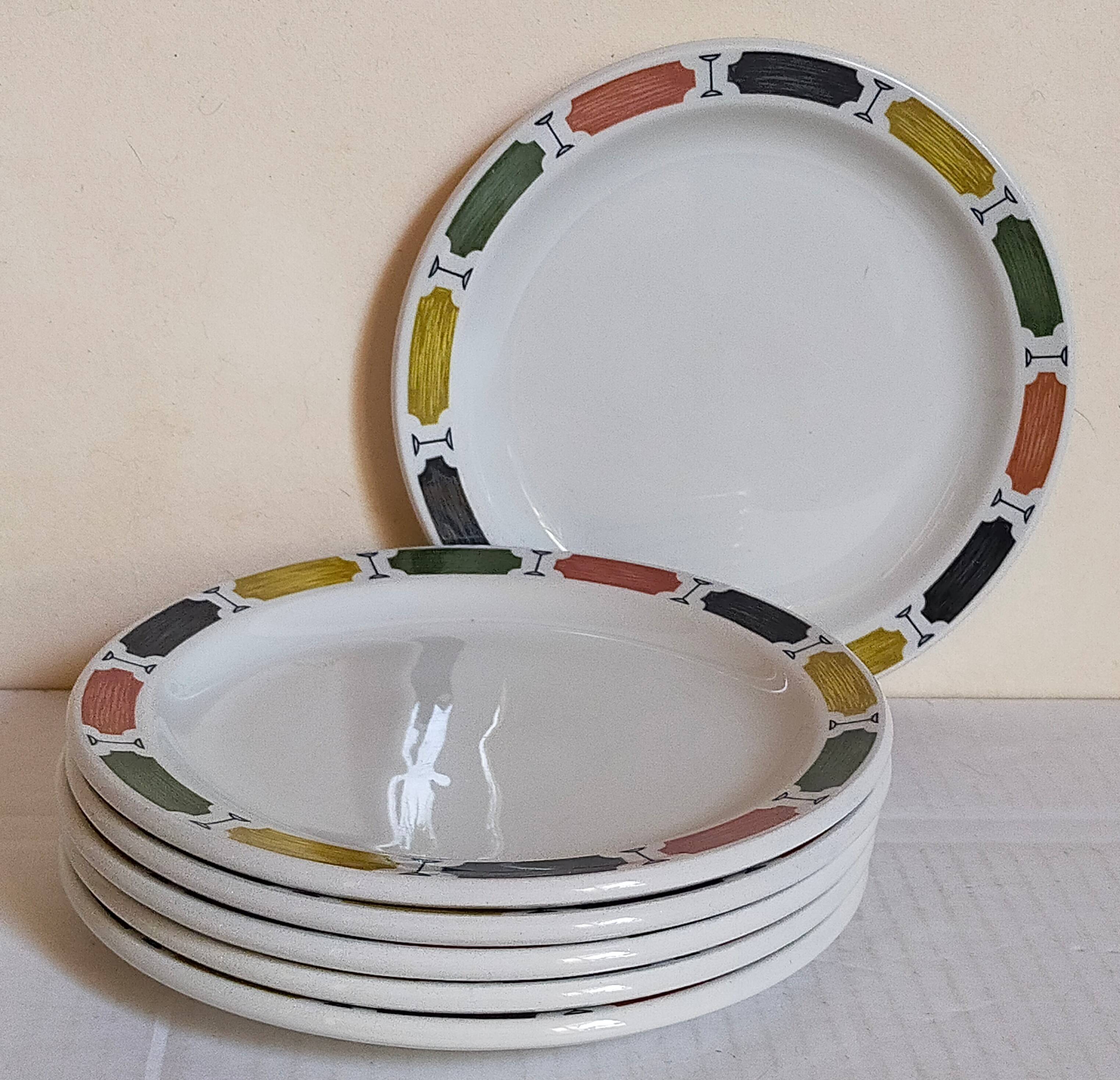 Six assiettes à dessert en porcelaine Anglaise DUDSON BROTHERS 70'