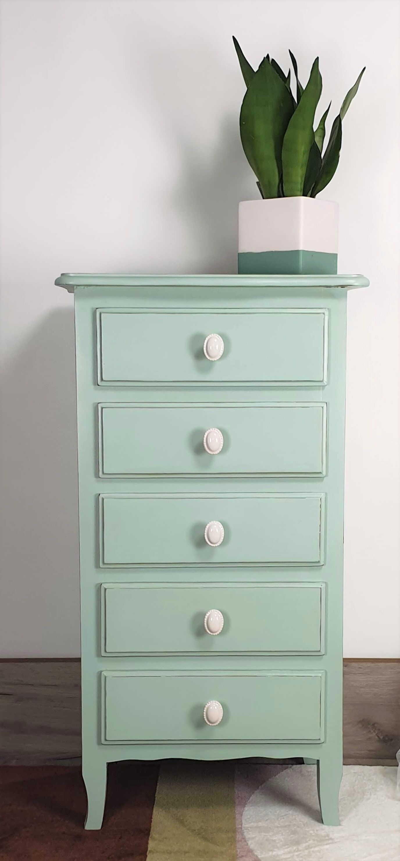 Chiffonier