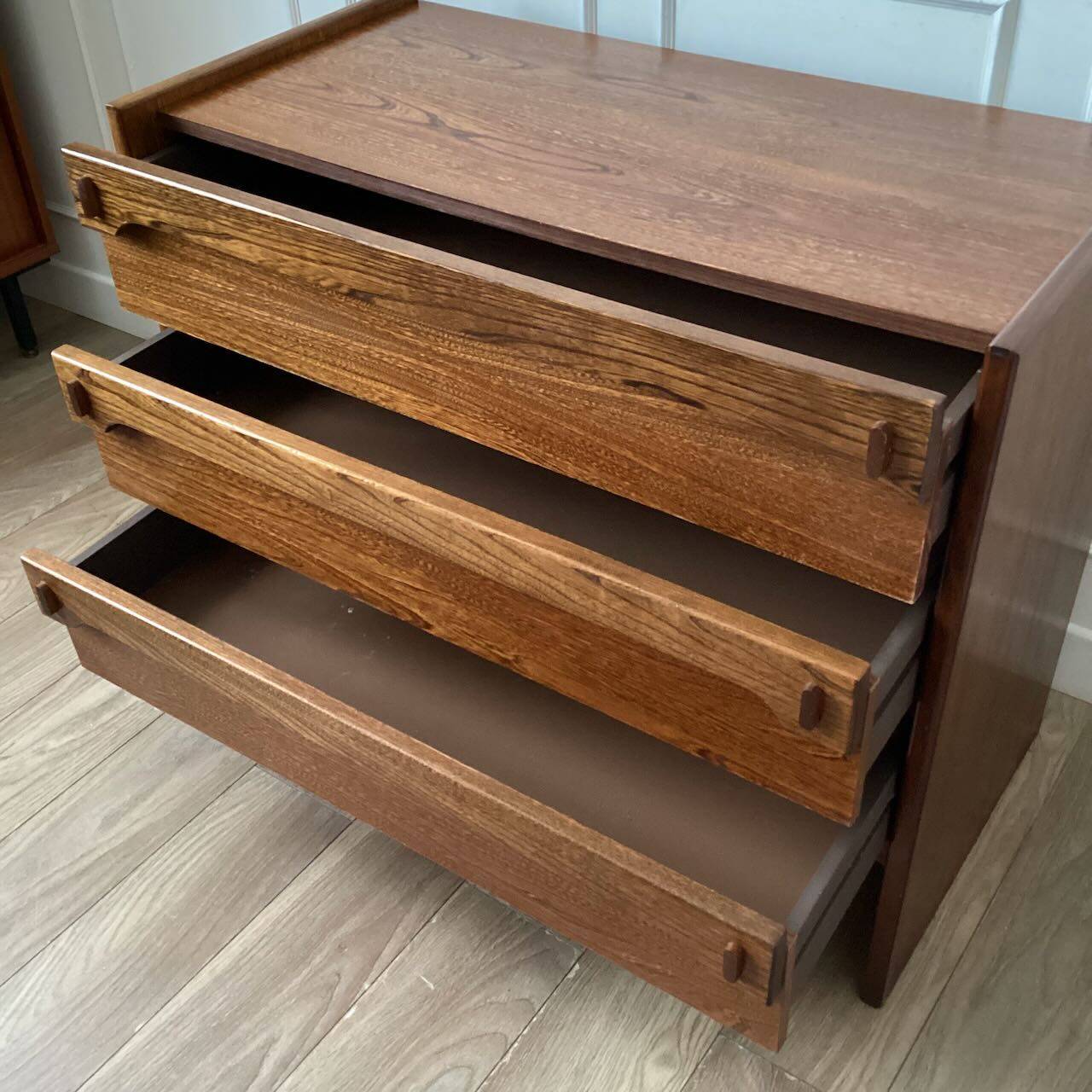 80s wooden chest of drawers