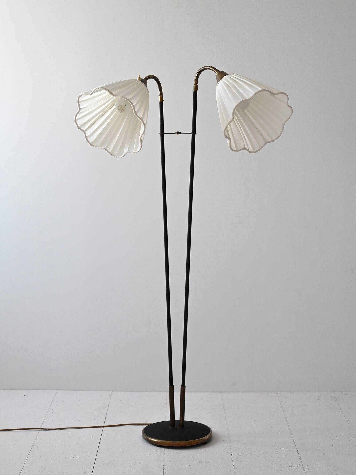 2-light floor lamp in black metal