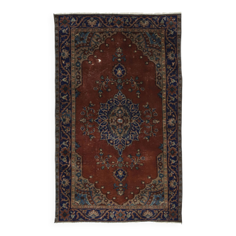 Tapis ancien oriental – rouge brique et bleu 180 cm x 107 cm