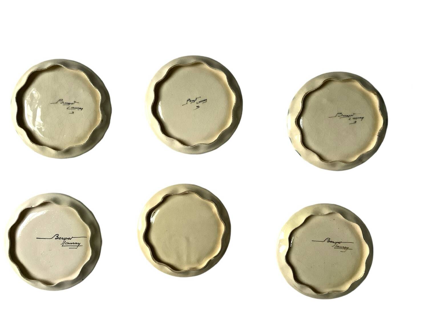 Lot 6 assiettes au motif florale