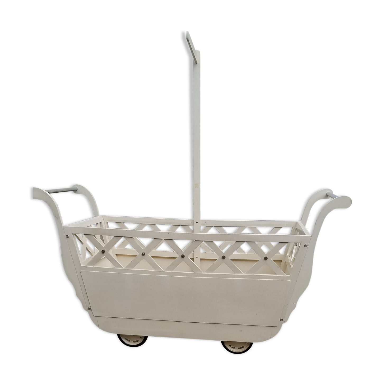 Vintage 50s baby bed