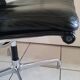 Fauteuil EA208 soft pad Charles et Ray Eames édition Herman Miller