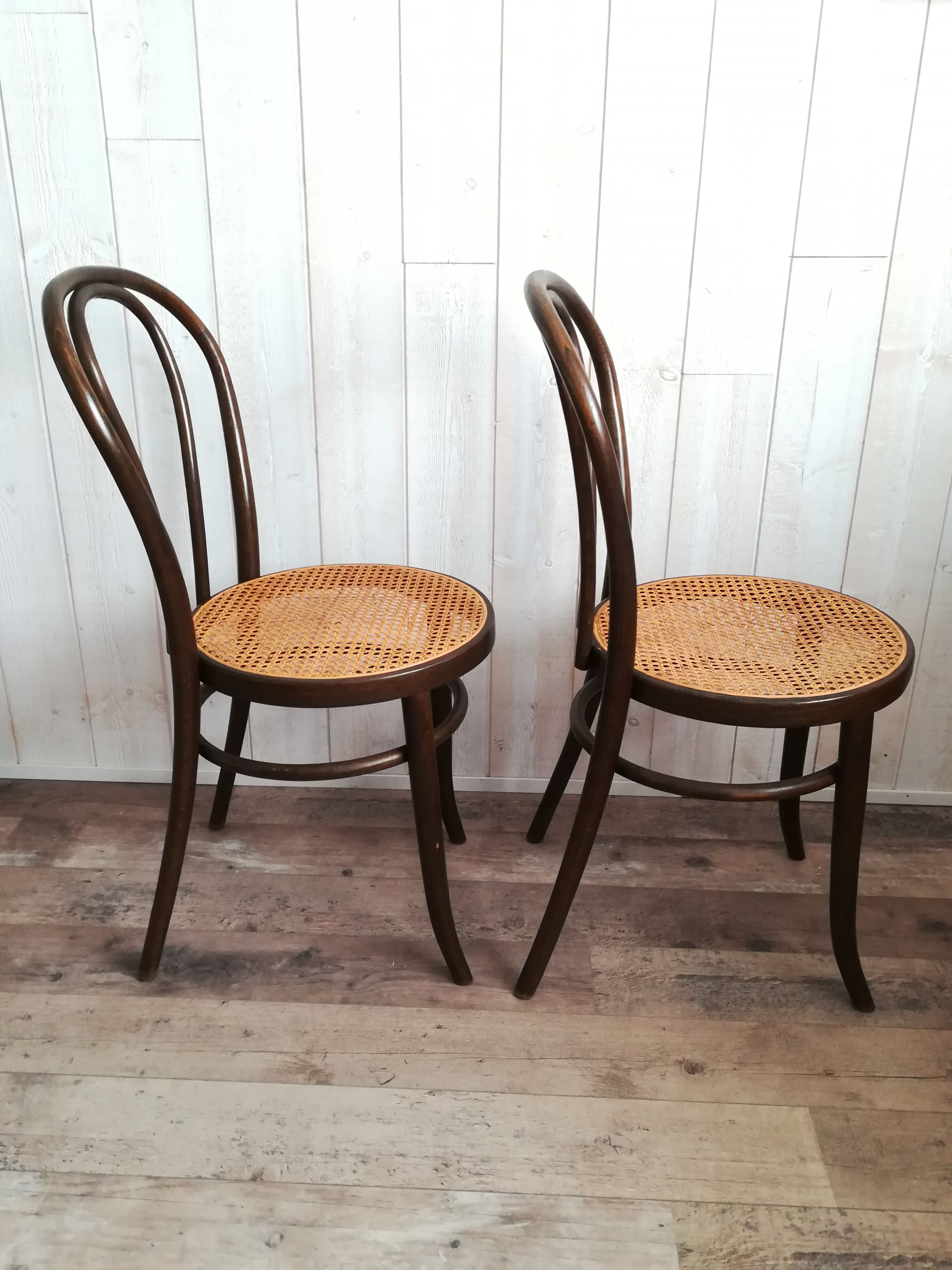 Curved wood bistro chairs
