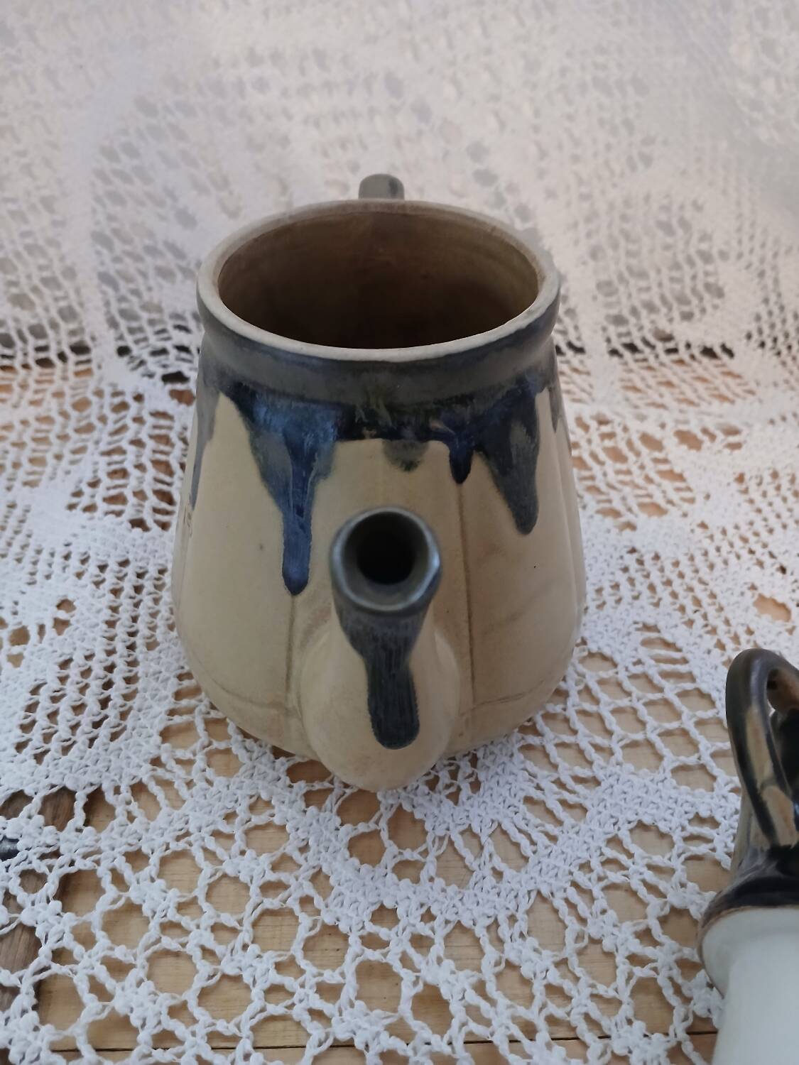 Antique stoneware coffee pot/teapot