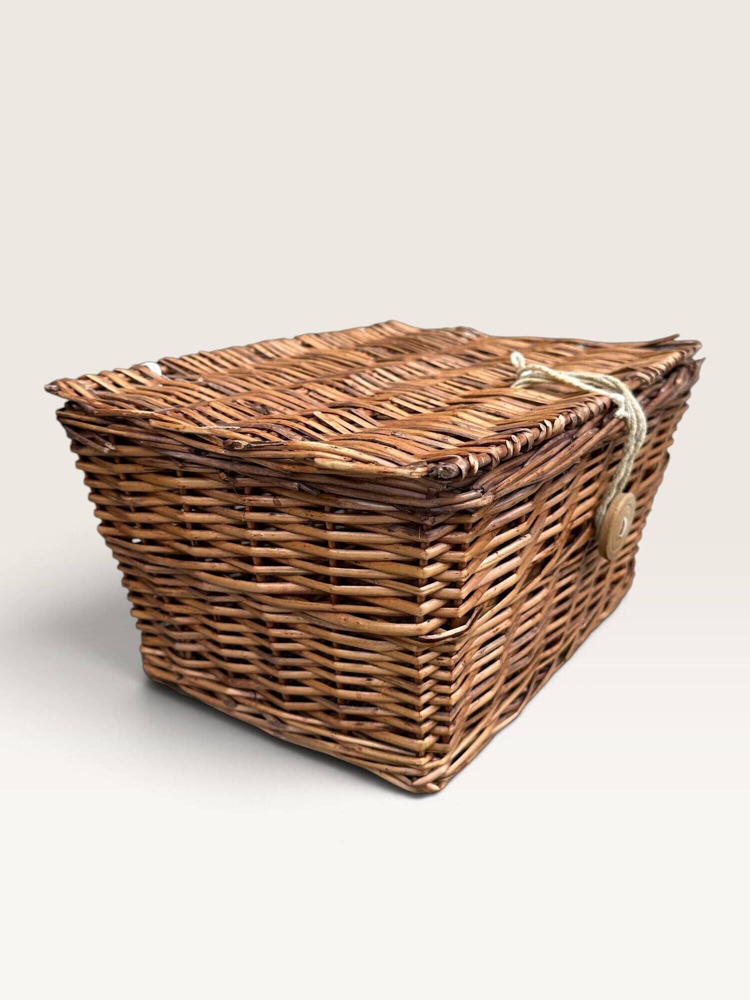 Panier à couvercle en osier