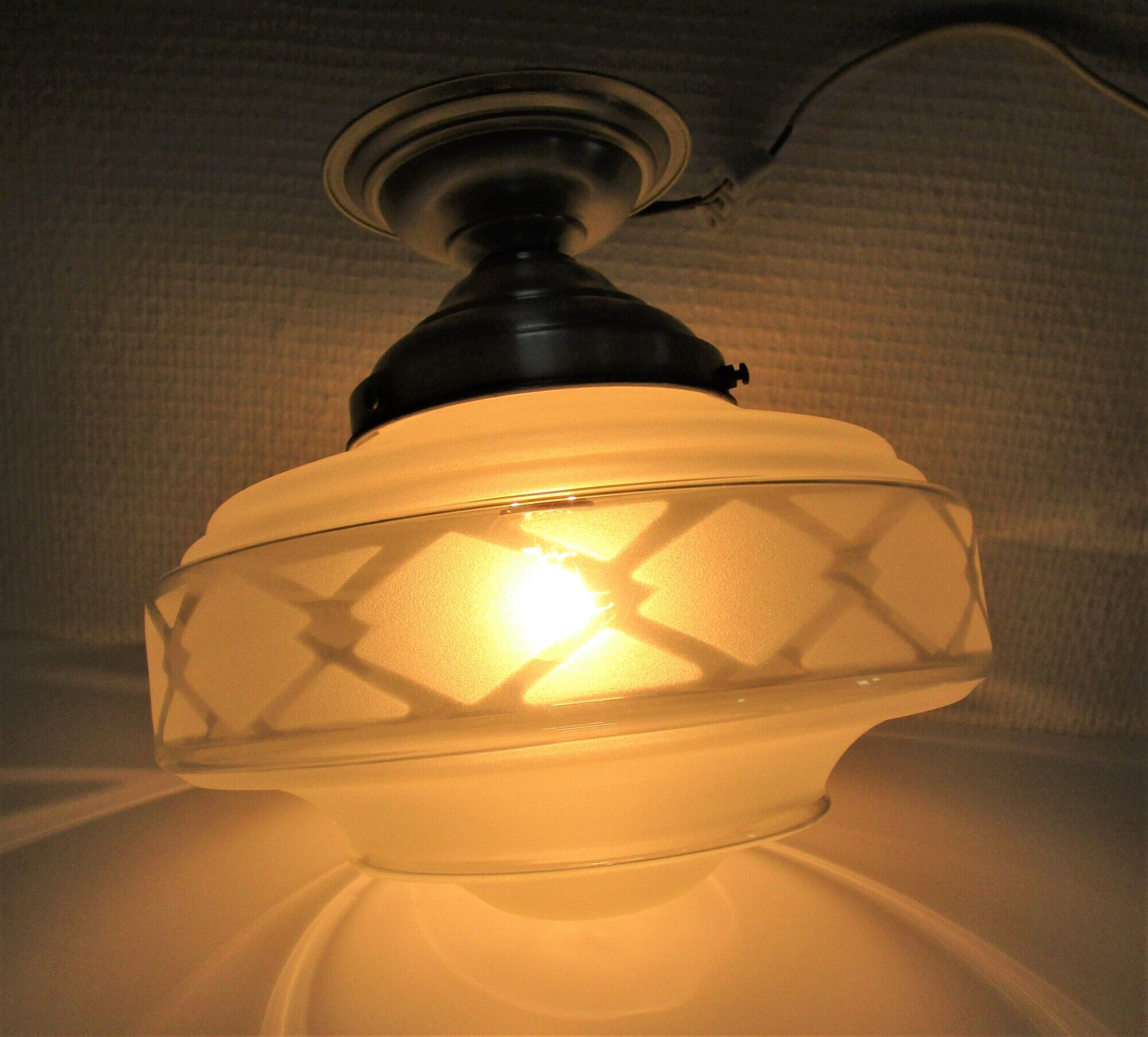 Ceiling lamp Art Deco frosted glass diamond decoration aluminum 30s