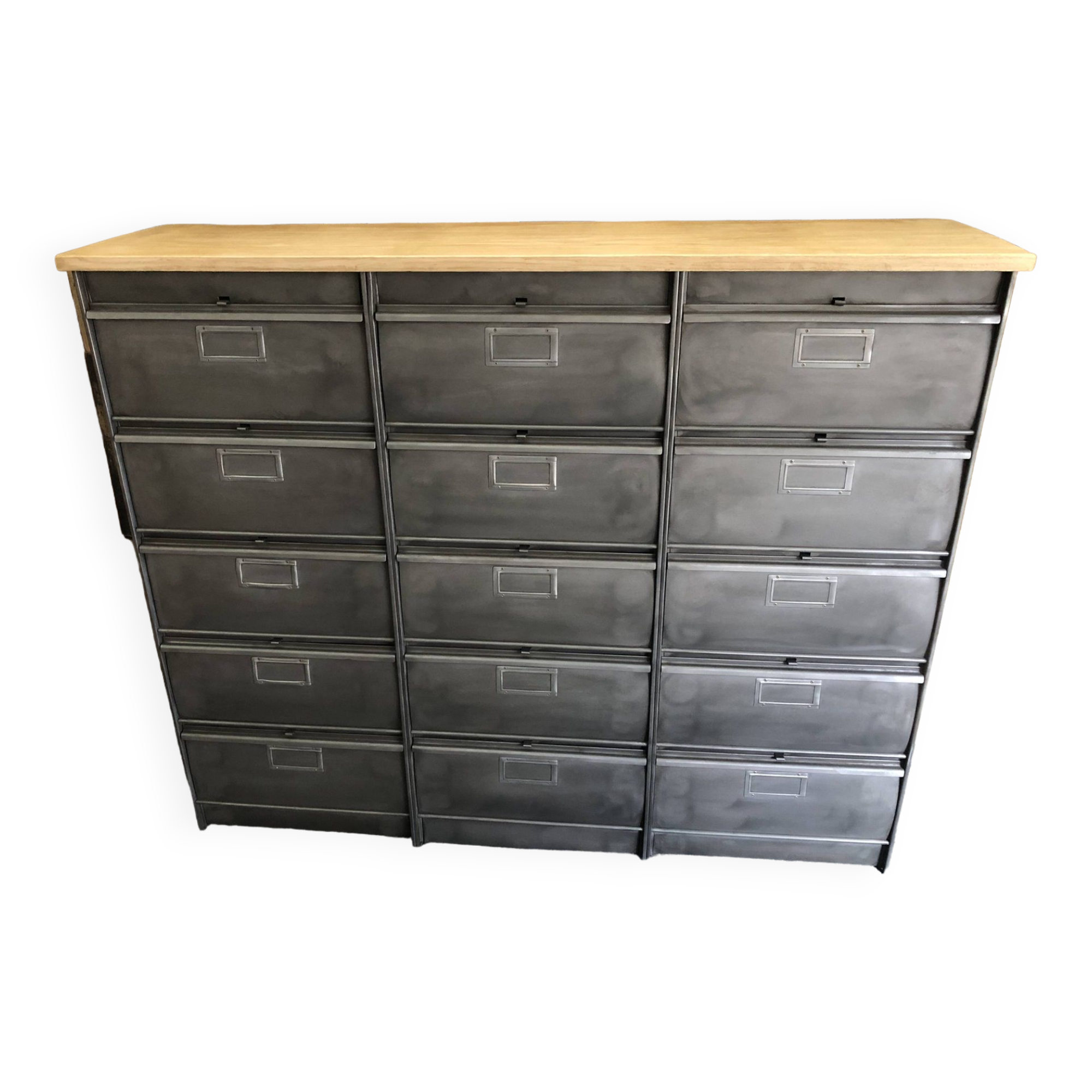 Ronéo industrial furniture with 15 shoe flaps