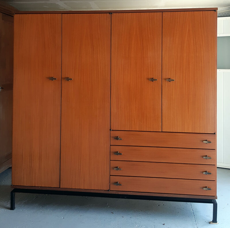 Marcel Gascoin vintage teak storage cabinet Alvéole edition, Circa 1950.