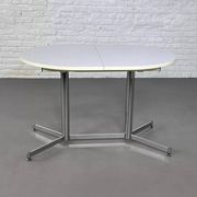 Table de repas ovale et extensible des années 50 chrome et formica