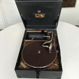 Portable suitcase phonograph the voice of his master of the 30s in perfect condition