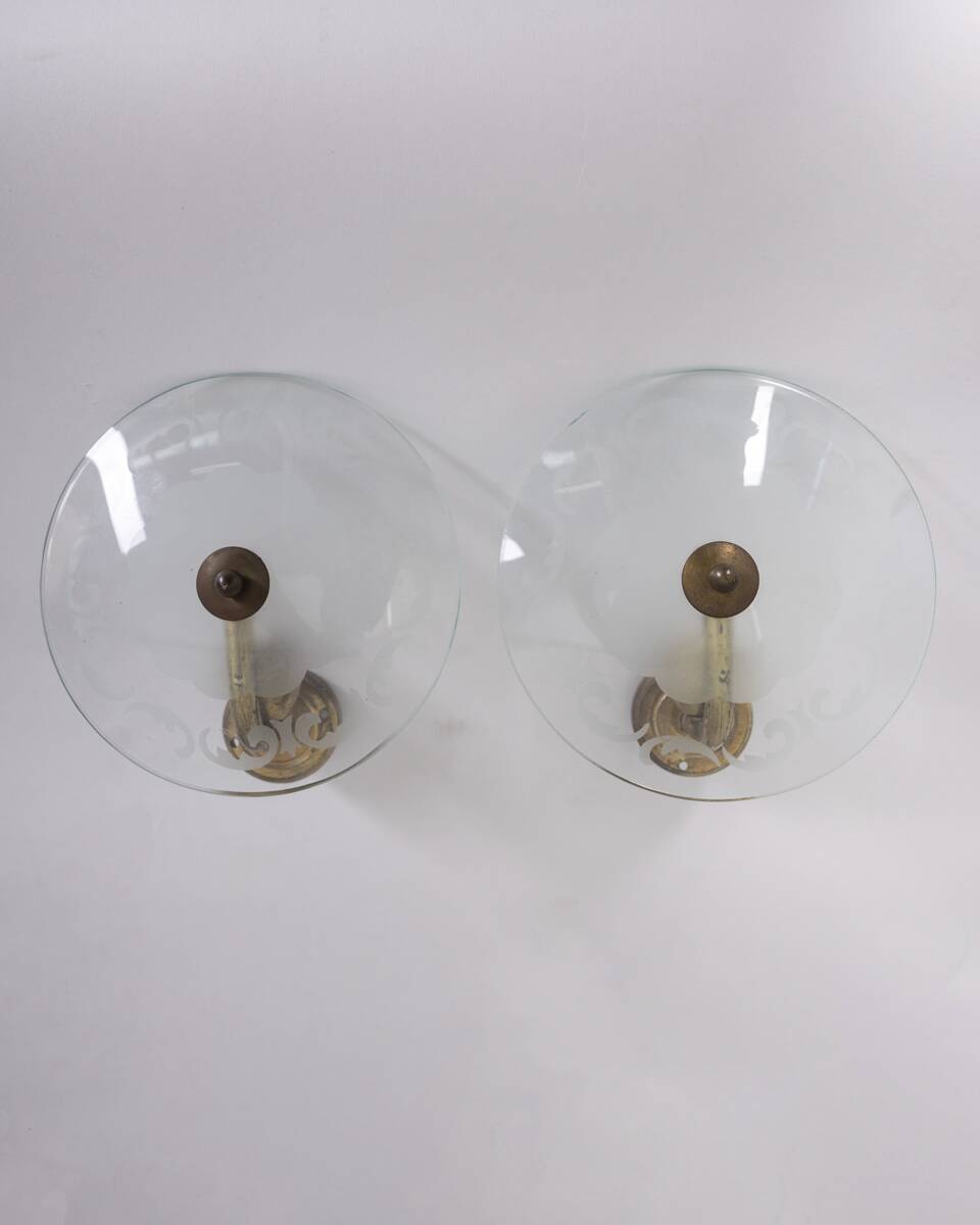 PAIR OF VINTAGE 1950S WALL LAMPS IN BRASS AND GLASS, ITALIAN DESIGN