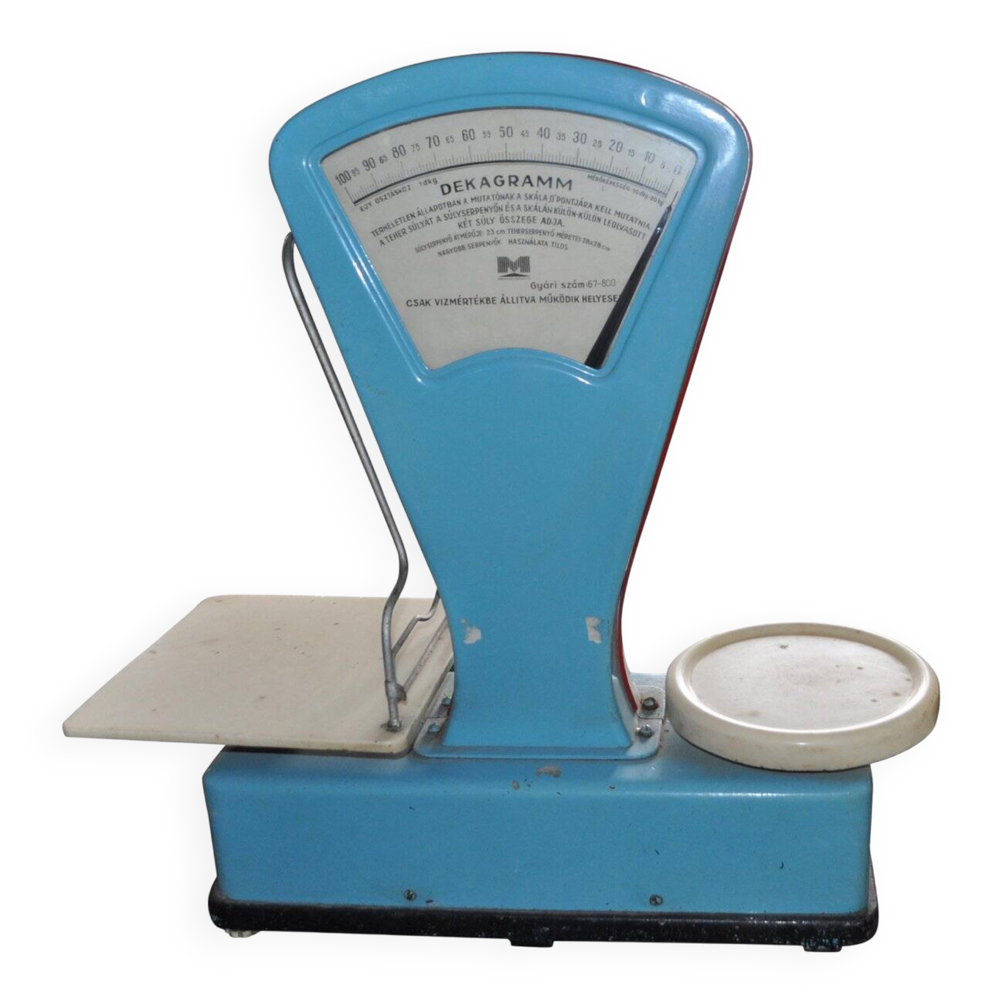 Vintage blue metal market balance, double-sided, mechanical dial from the 1960s.