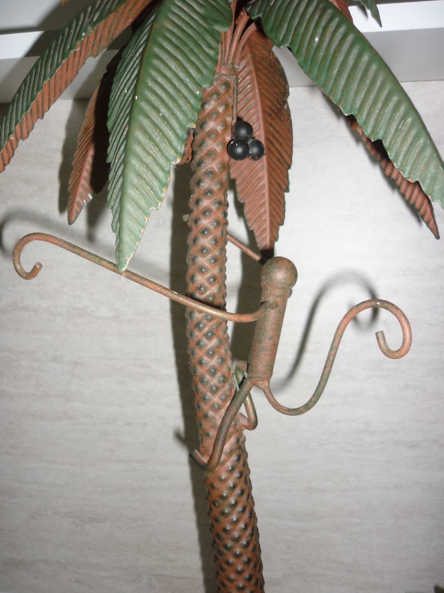 Lot Palm tree candle holders and palm tree with a monkey