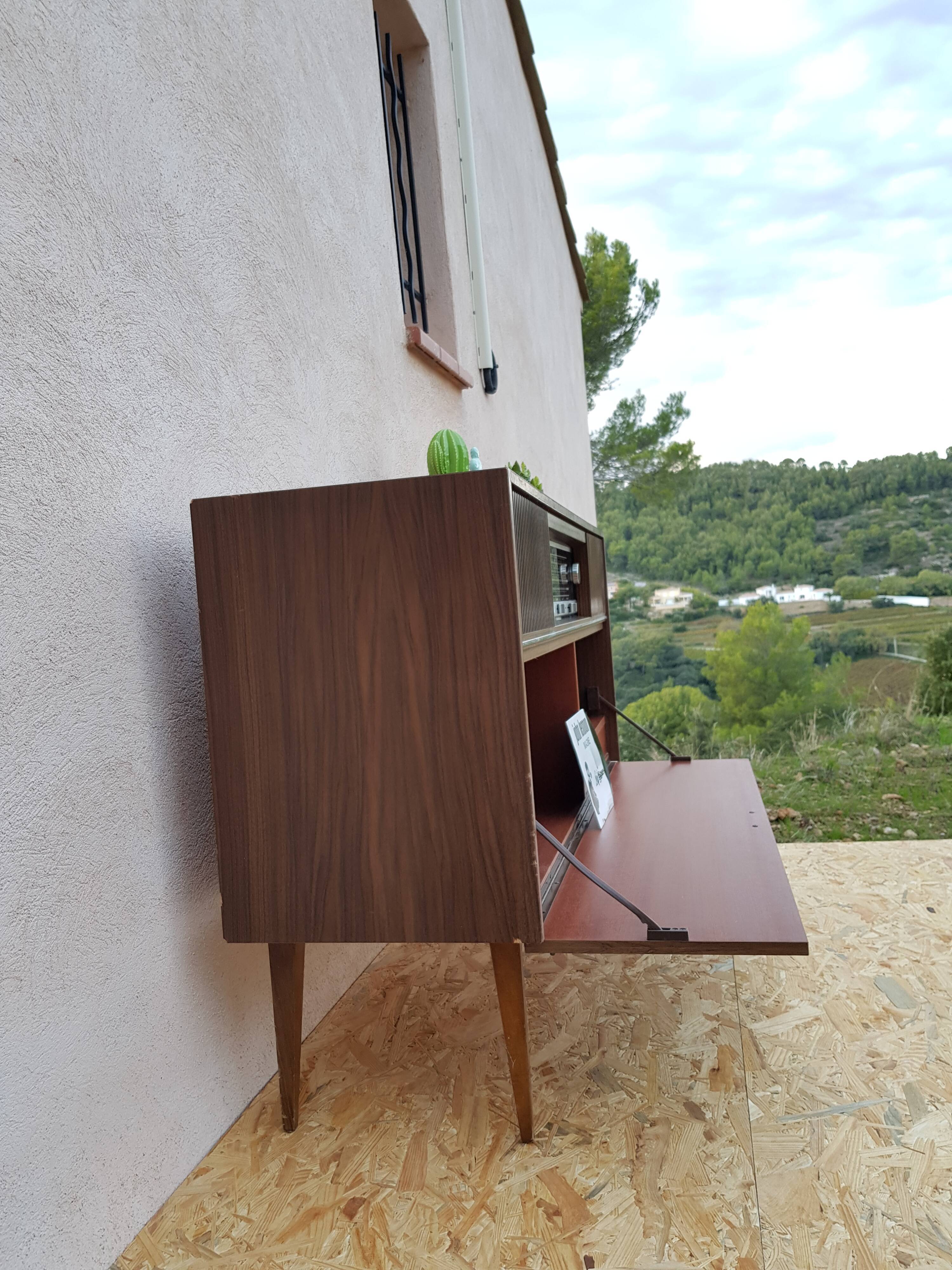 Radio turntable Grunding 60s furniture