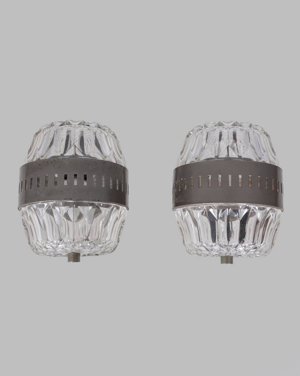 Pair of vintage 1960s wall lamps in metal and crystal, Italian design