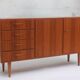 Petit buffet des années 1960 en noyer