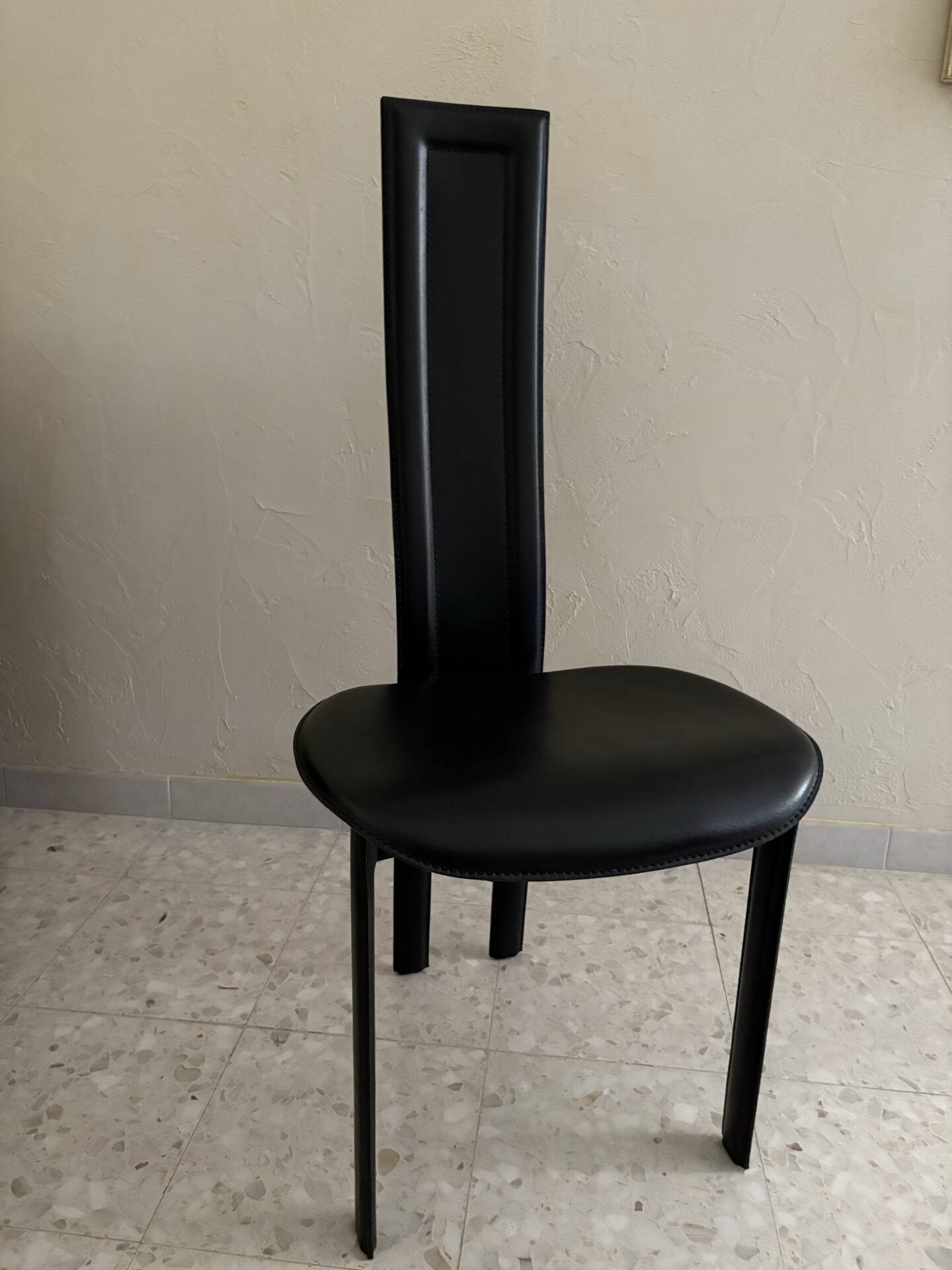Dining table Cattelan marble with 4 chairs.