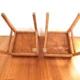 2 chaises en bois type reconstruction