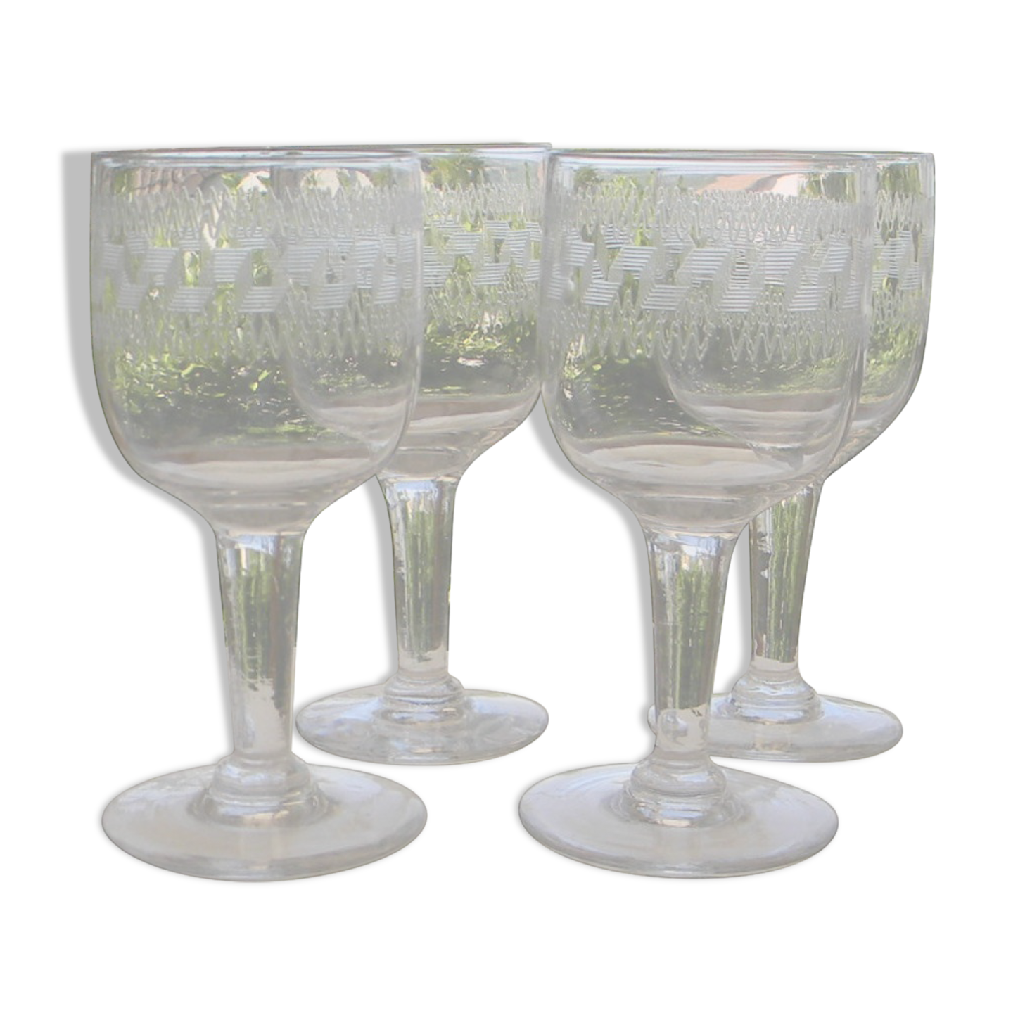 Set of 4 old balloon glasses in blown glass, engraved frieze