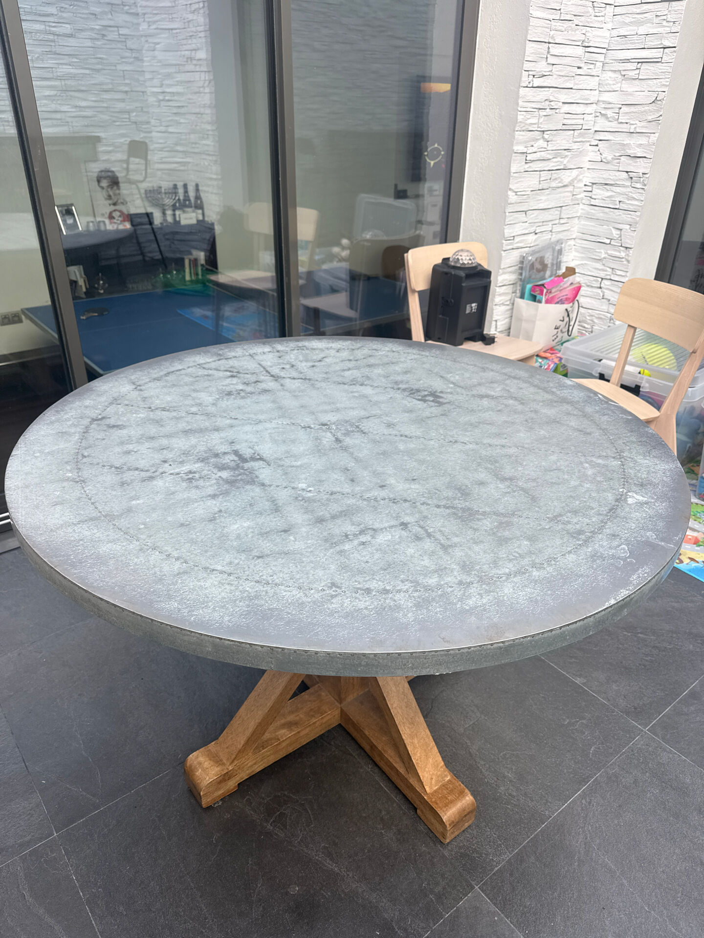 Table ronde acier artisanal