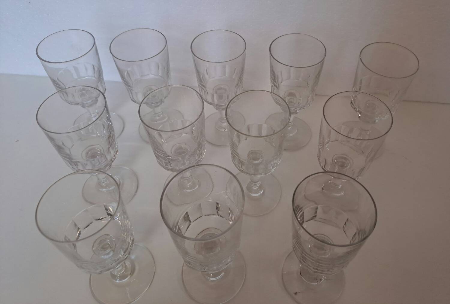 12 Portieux white wine glasses Mirabeau model h 12.2 cm