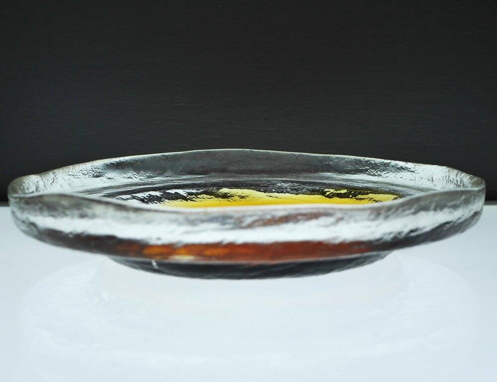 Brutalist art glass plate by Pentti Santalahti, 1970s