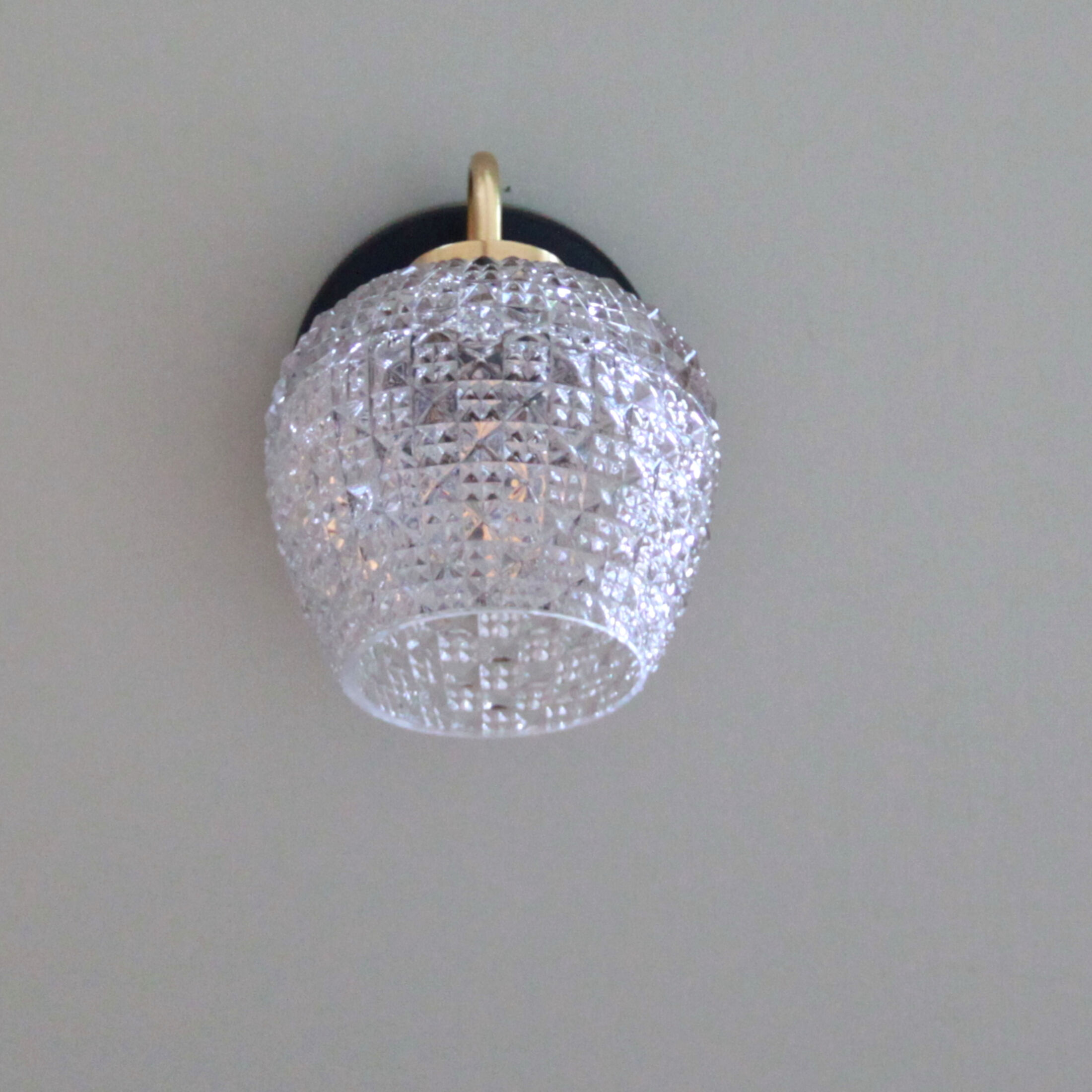 Wall lamp gooseneck brass globe glass diamond tip