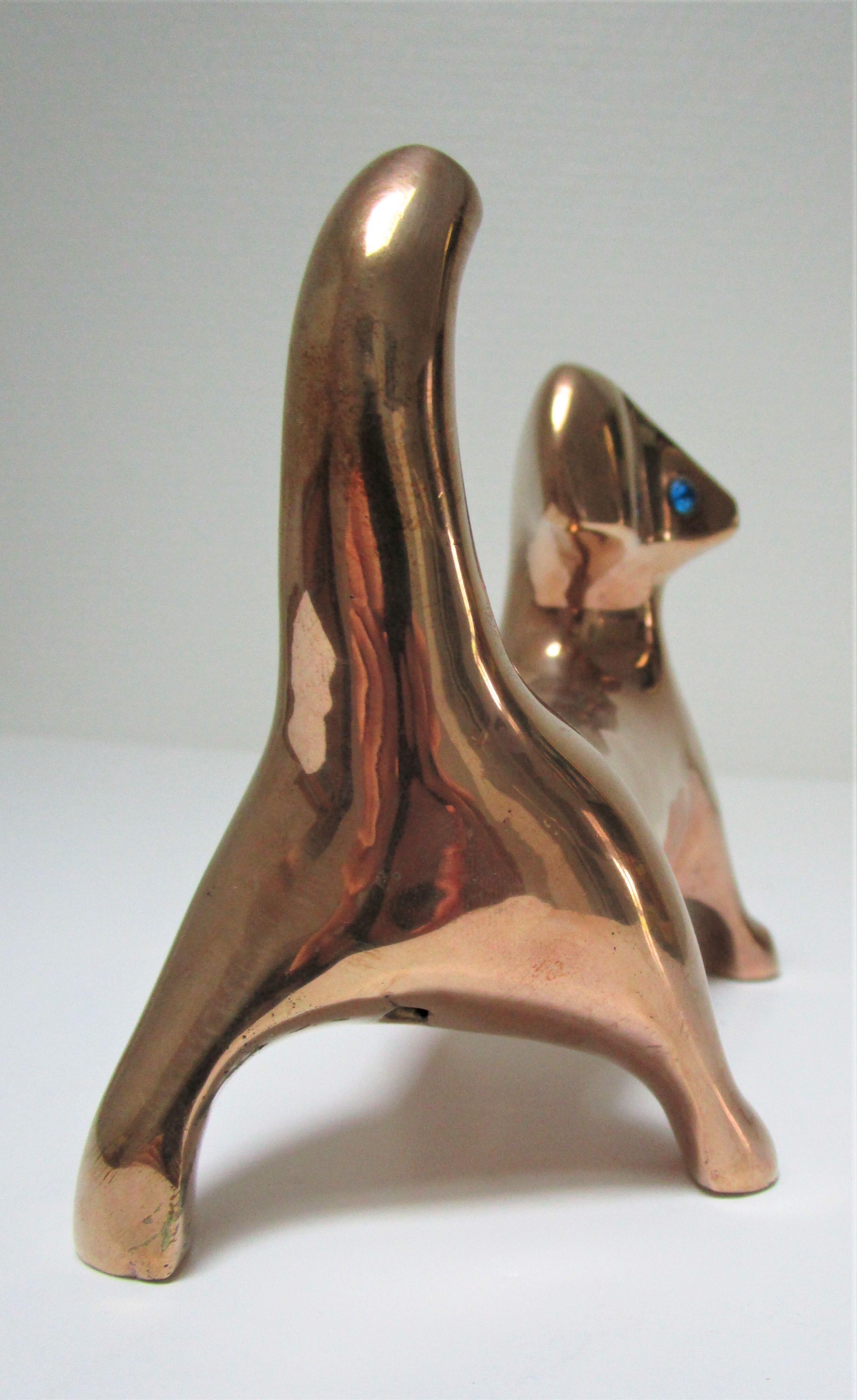 Chien sculptural laiton vintage années 60-70