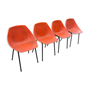 Chaises coquillages de Pierre Guariche