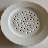 Assiette percée à faisselle 19e