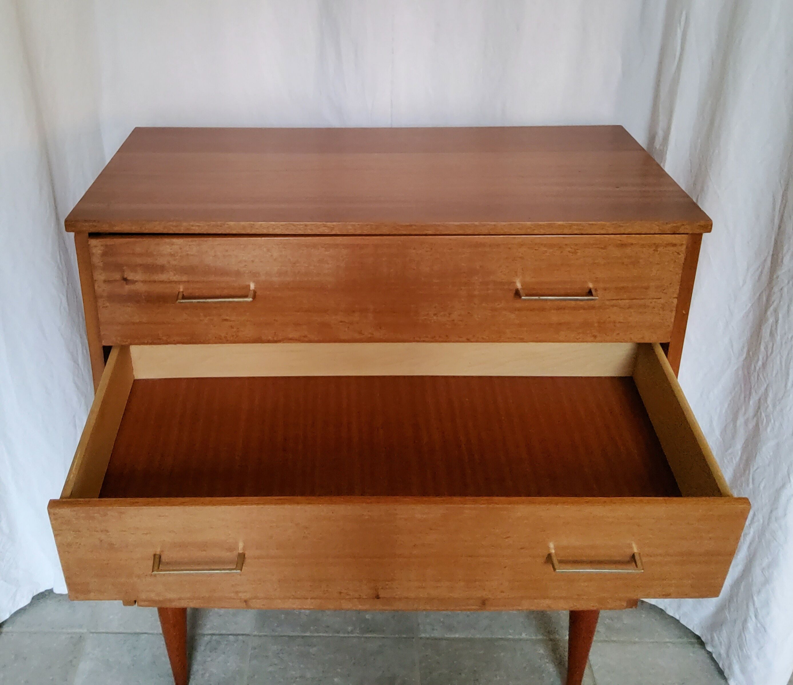 Dresser 60s