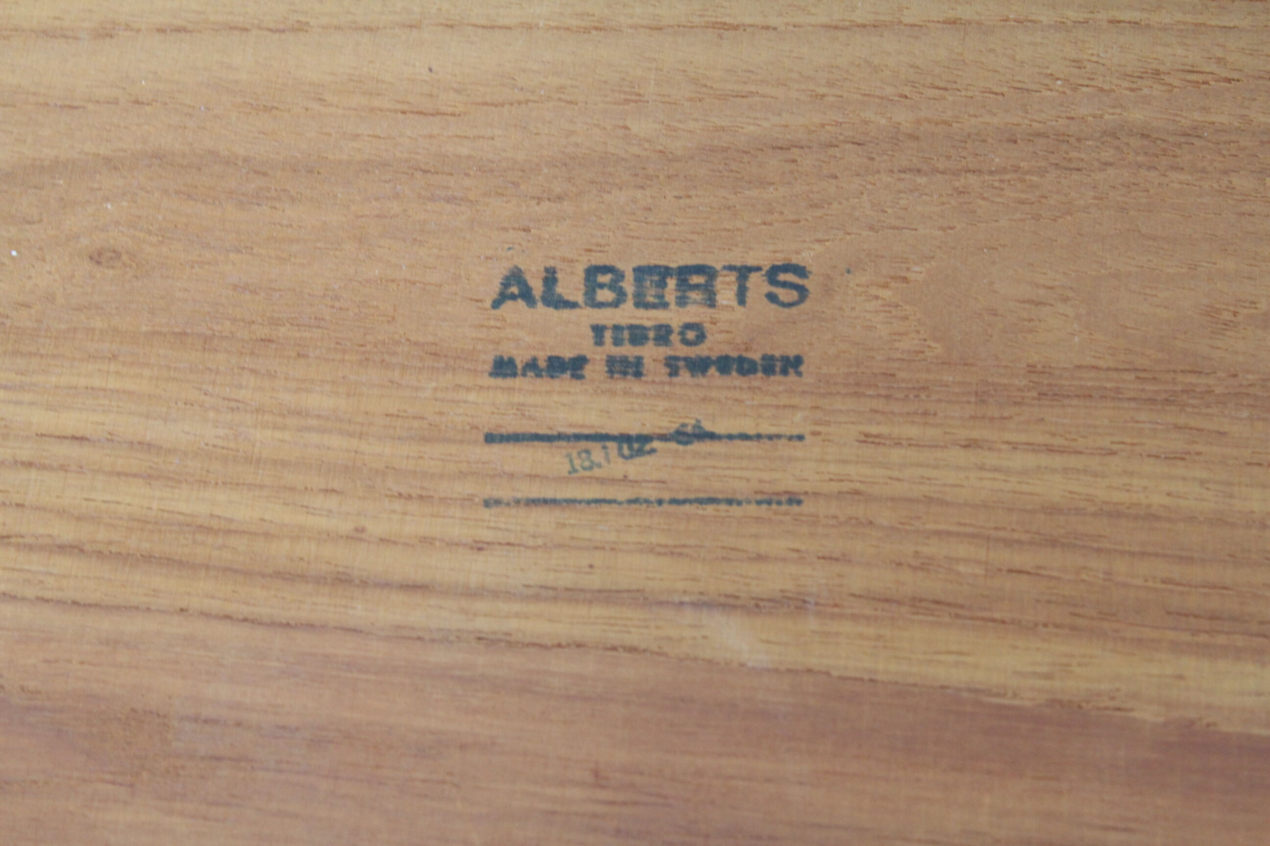 Scandinavian side table, in teak, by Alberts Tibro.