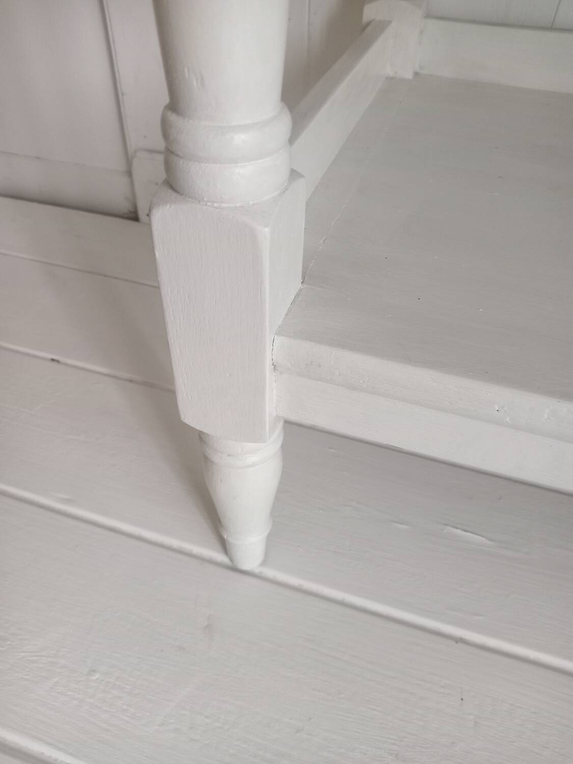 Shelf / Shelf unit on feet